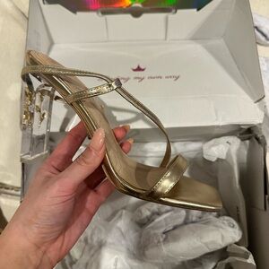 TAKING OFFERS Disney X Aldo Rosestep Sandal Belle Princess Collection